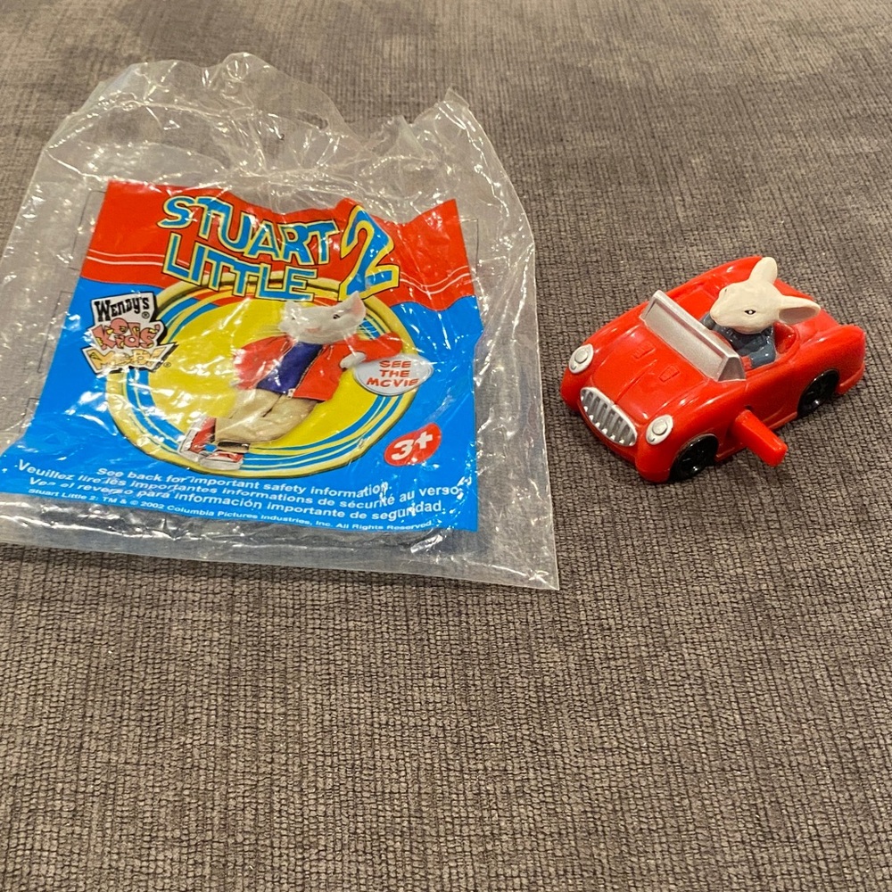 Stuart Little 2 Wendy’s Happy Meal Toy - Stuart’s Wind-up Car     kids toys cars